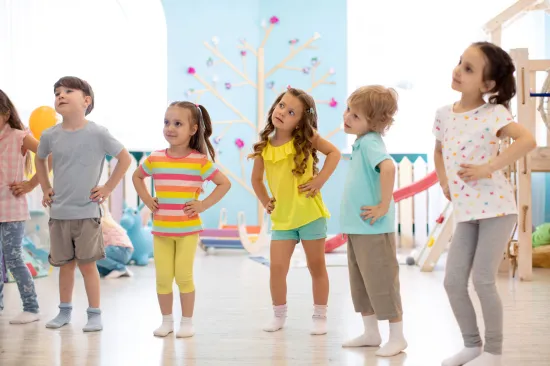 Musikalische Früherziehung Zumba Kids 4-6 40 minuten für Kinder und Jugendliche