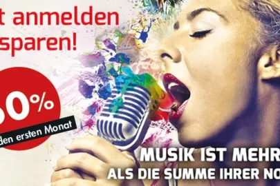 Werbebanner mit Sängerin und Hinweis auf 50 Prozent Rabatt